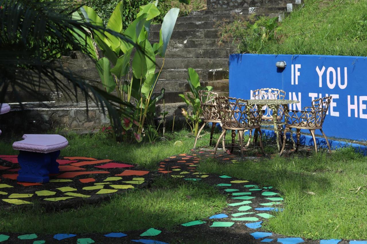 Planet B Hostal